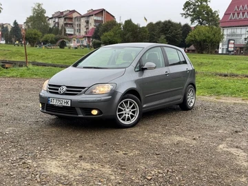 Авто Volkswagen Golf Plus 2006 № 8070309