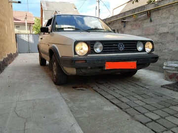 Авто Volkswagen Golf 1990 № 8070436