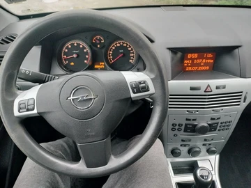 Авто Opel Astra 2009 № 8070473