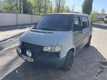 Авто Volkswagen Transporter 1991 № 8070497