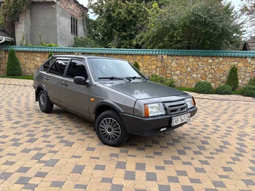 Авто ВАЗ 2109 1991 № 8070601