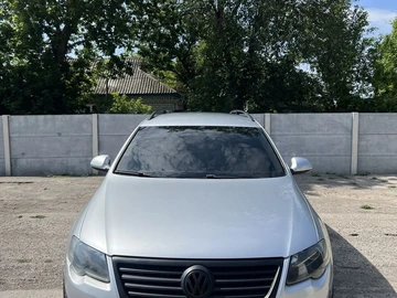 Авто Volkswagen Passat Variant 2005 № 8070730