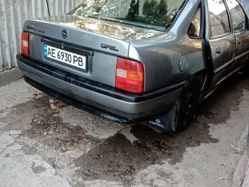 Авто Opel Admiral 1989 № 8070754