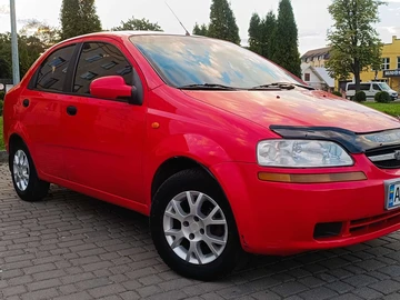 Авто Chevrolet Aveo 2004 № 8070874