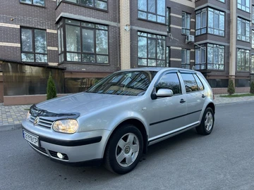Авто Volkswagen Golf 2001 № 8070903