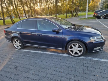 Авто Volkswagen Passat Sedan 2012 № 8070905