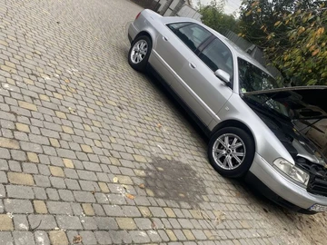 Авто Audi A8 2001 № 8070928