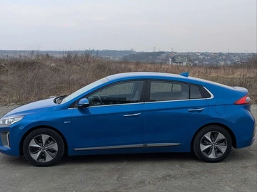 Авто Hyundai Ioniq 2017 № 8071057