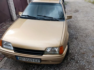Авто Opel Kadett 1986 № 8071145