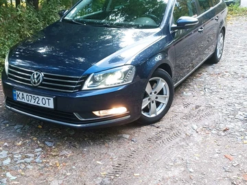 Авто Volkswagen Passat Variant 2013 № 8071347