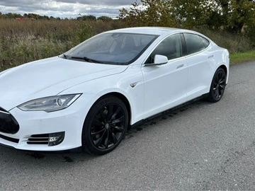 Авто Tesla Model S 2015 № 8071351