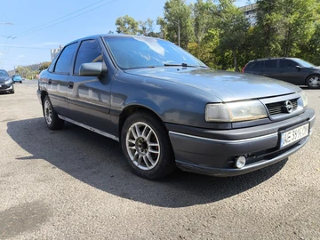 Авто Opel Vectra 1995 № 8071742