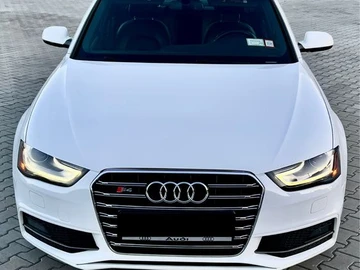 Авто Audi A4 2013 № 8072174