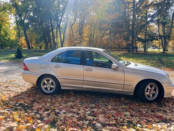 Авто Mercedes C Серия 2004 № 8072643