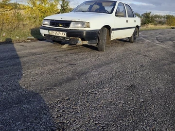 Авто Opel Vectra 1989 № 8072878