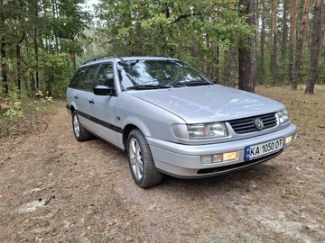 Авто Volkswagen Passat Variant 1996 № 8072946