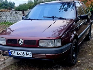 Авто Volkswagen Passat Sedan 1991 № 8073002