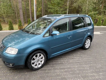 Авто Volkswagen Touran 2004 № 8073251