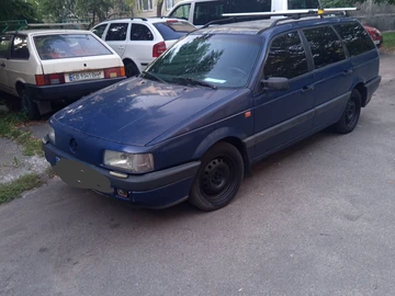 Авто Volkswagen Passat Variant 1992 № 8073570