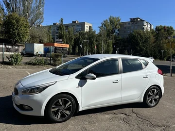 Авто KIA Cee X27 D 2015 № 8073608