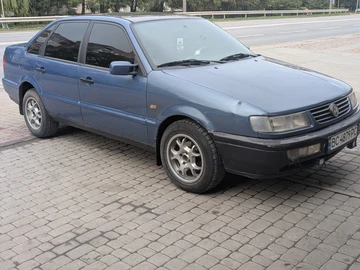 Авто Volkswagen Passat Sedan 1996 № 8073628