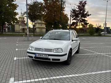 Авто Volkswagen Golf 2000 № 8074069
