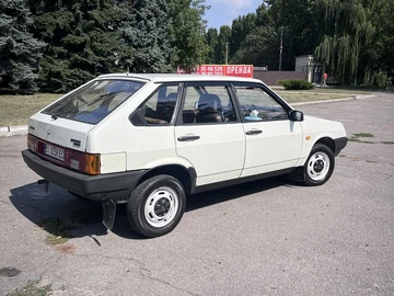 Авто ВАЗ 2109 1988 № 8074218