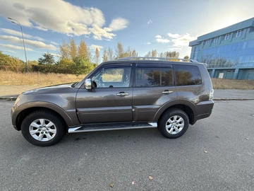 Авто Mitsubishi Pajero 2010 № 8074663
