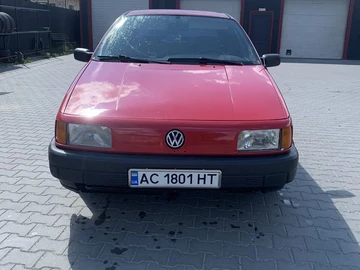 Авто Volkswagen Passat Sedan 1988 № 8074751