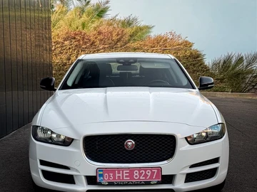 Авто Jaguar Xe 2017 № 8074920