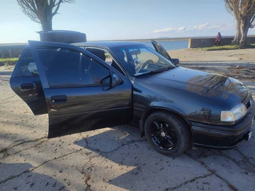 Авто Opel Vectra 1993 № 8075204