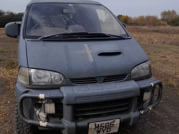 Авто Mitsubishi Delica 1998 № 8075244