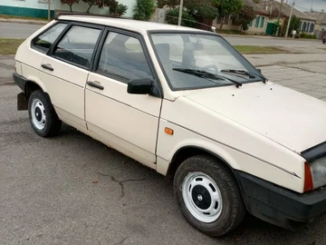 Авто ВАЗ 2109 1992 № 8075303