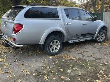 Авто Mitsubishi L 200 2012 № 8075428