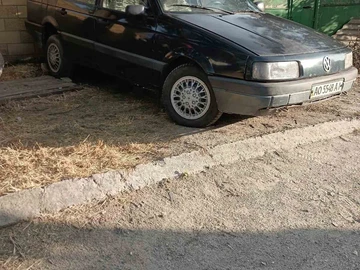 Авто Volkswagen Passat Variant 1989 № 8075565