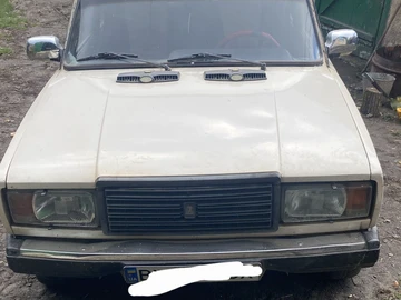 Авто ВАЗ 2107 1992 № 8075731