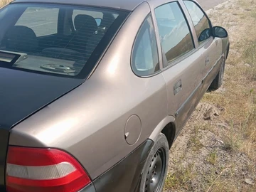 Авто Opel Vectra 1996 № 8077164