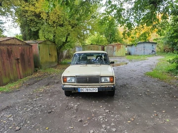 Авто ВАЗ 2107 1989 № 8077512