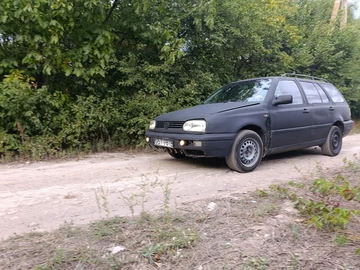 Авто Volkswagen Golf 1996 № 8077533