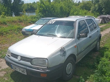 Авто Volkswagen Golf 1998 № 8077575