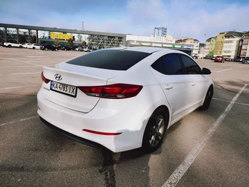 Авто Hyundai Elantra 2017 № 8077994