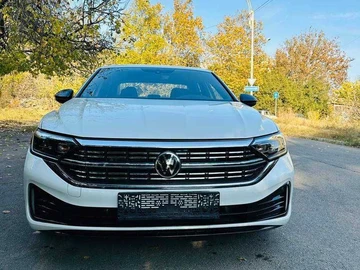 Авто Volkswagen Jetta 2022 № 8078005