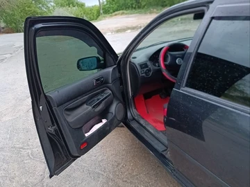 Авто Volkswagen Golf 1999 № 8078053