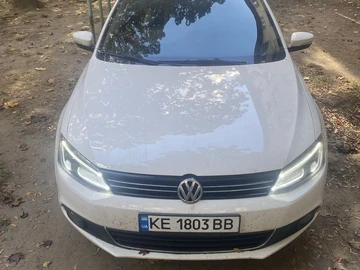 Авто Volkswagen Jetta 2012 № 8078163