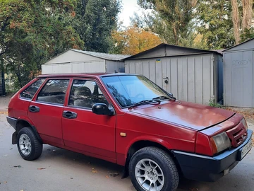 Авто ВАЗ 2109 1992 № 8078319