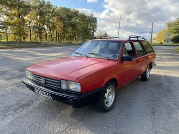Авто Volkswagen Passat Sedan 1987 № 8078342