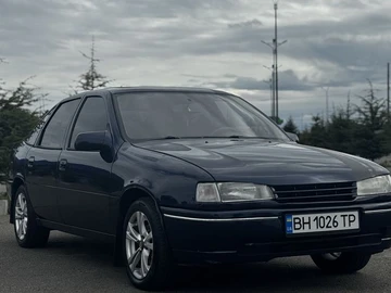 Авто Opel Vectra 1990 № 8078395