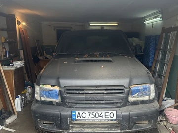 Авто Isuzu Trooper 2000 № 8078480