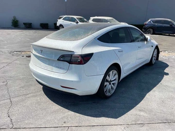 Авто Tesla Model 3 2018 № 8078519