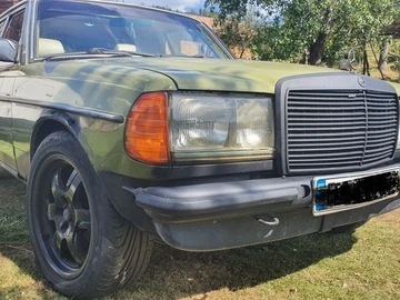 Авто Mercedes W123 1982 № 8078673